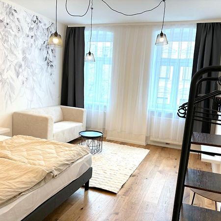 Traumhafte Wohnung Fuer 2, Walk In Dusche, Extra Kueche, Nespresso, Zentral 维也纳 外观 照片