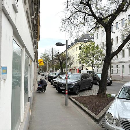 Traumhafte Wohnung Fuer 2, Walk In Dusche, Extra Kueche, Nespresso, Zentral 维也纳 外观 照片